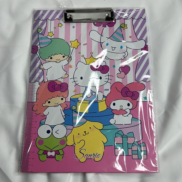 Sanrio Hello Kitty & Friends Clipboard - Picture 3 of 7